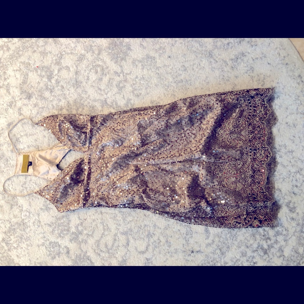 Nicole Miller Sequenced Dress Gold, Size 4